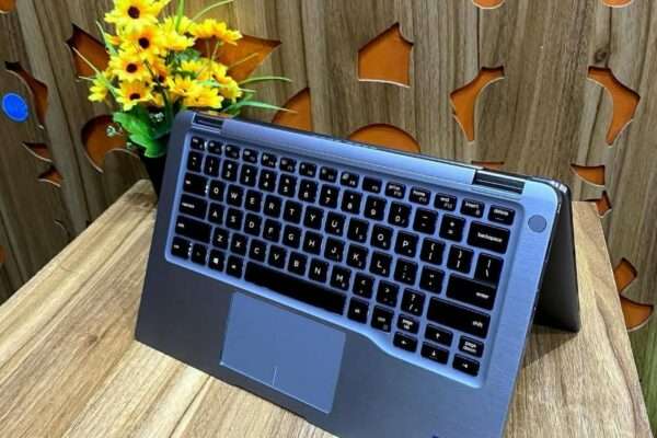 DELL X360 C0RE i5 TACTILE ET PLIABLE