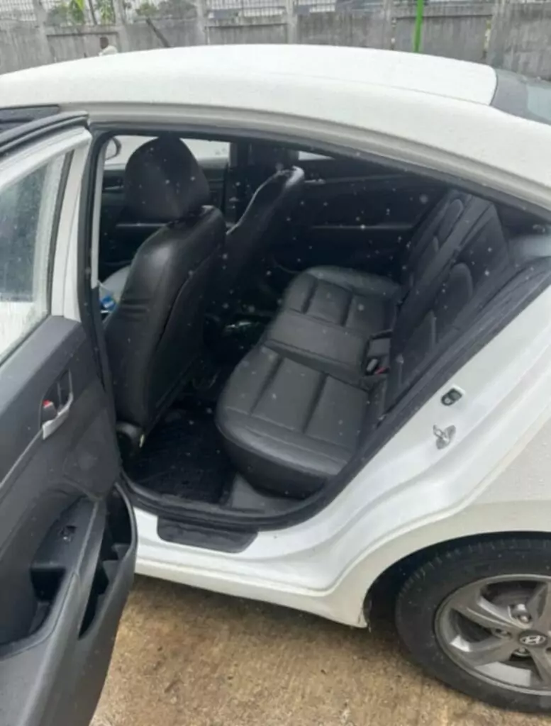 Hyundai AVANTE en vente