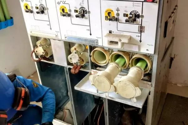 FORMATIONS QUALIFIANTES INDUSTRIELLES 100% PRATIQUES